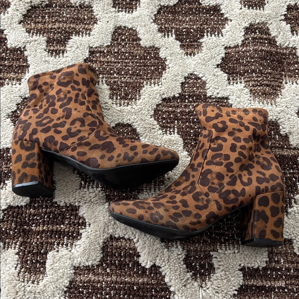 Leopard Brown Fleece Lined  Ankle Booties Size 8.5
